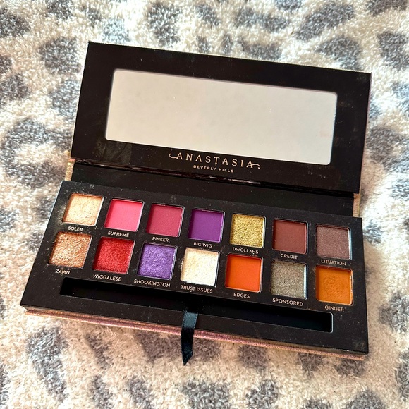 Anastasia Beverly Hills x Jackie Aina Palette - Picture 1 of 2